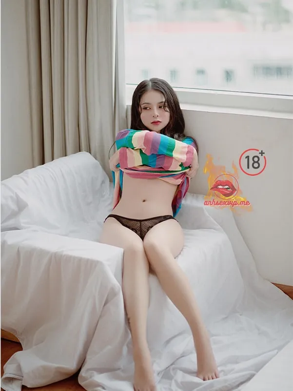 Ca sĩ Hàn Quốc không che gợi cảm 2