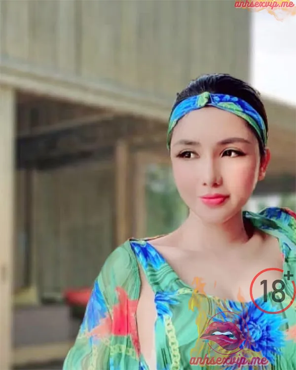 Cô giáo Trang siêu vòng 3 dâm dục nứng lồn thèm đụ 13