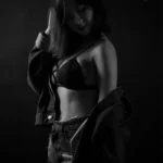 Em thích chụp ảnh nghệ thuật đen trắng