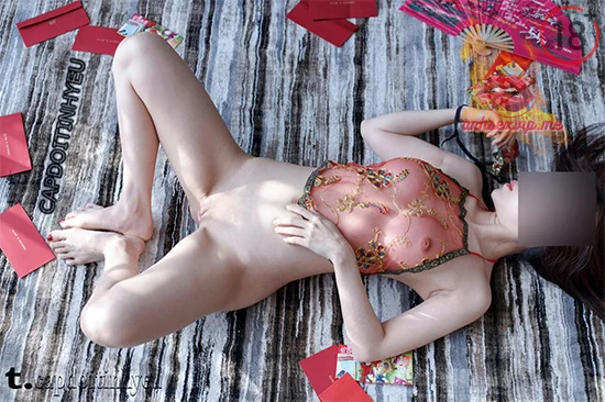 Hình 17: Hình sex gái gọi việt nam mặc quần lọt khe