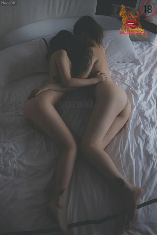 HÌnh 9: Some 2 em gái gọi trong nhà nghỉ cực căng cặc Hình 9: Some 2 em gái gọi trong nhà nghỉ cực căng cặc