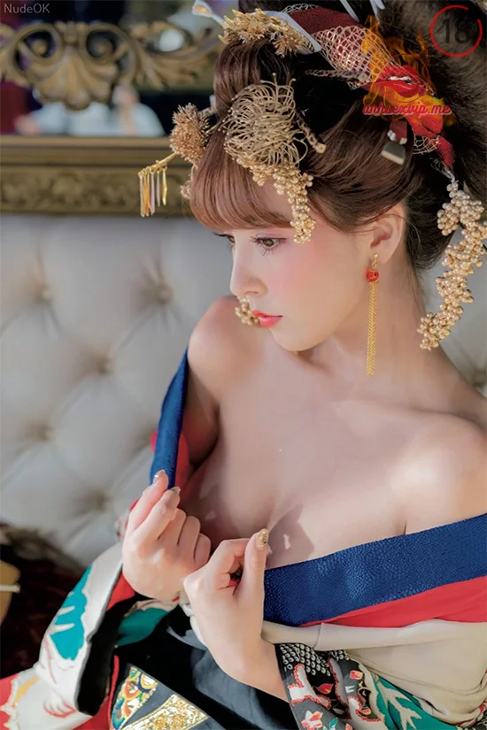 Thợ chụp ảnh khiêu dâm cho em người mẫu quá nứng 8