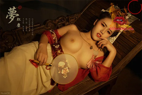 Thợ chụp ảnh khiêu dâm cho em người mẫu quá nứng 2